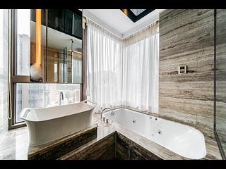 Wan Chai - The Gloucester 15