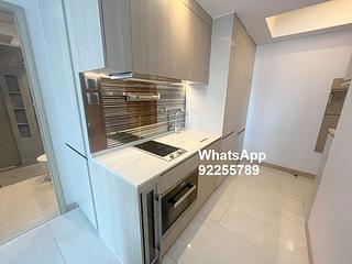 Sai Ying Pun - King's Hill 03