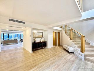 Shouson Hill - Henredon Court 13