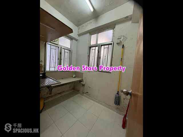Sai Ying Pun - Tat Hing Building 02