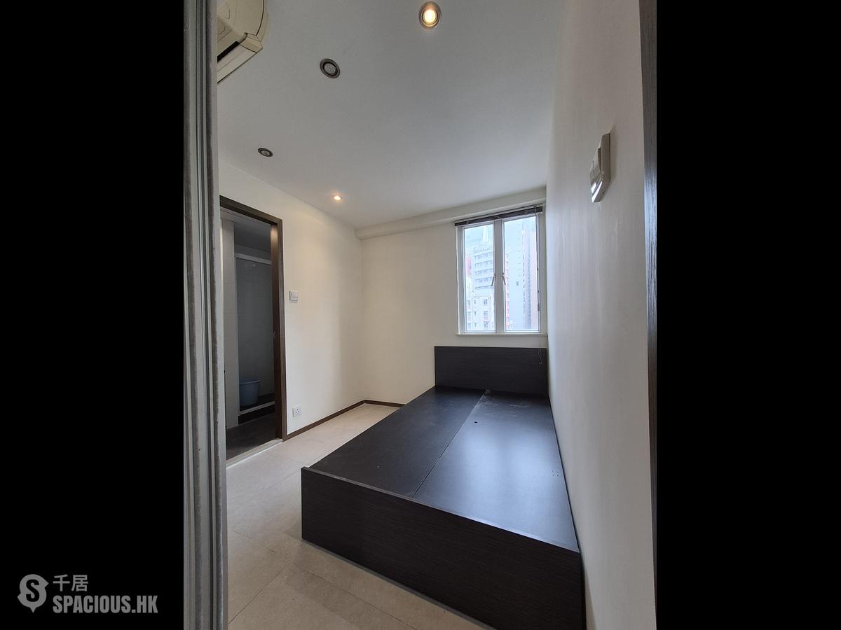 Wan Chai - Siu Fung Building 01