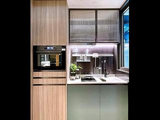 Tai Kok Tsui - Larchwood 04