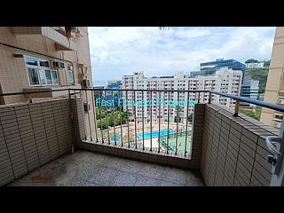 Pok Fu Lam - Baguio Villa Block 38 03