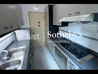 Mid Levels Central - Hillsborough Court 07