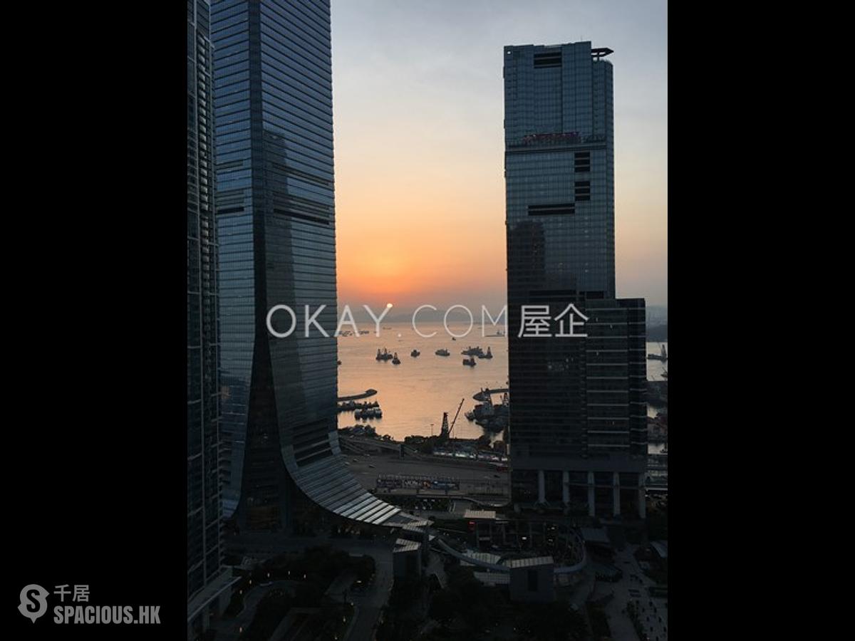 West Kowloon - The Arch 01