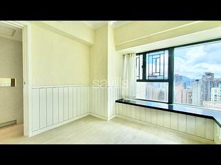 Mid Levels West - 80 Robinson Road 03