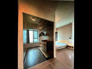 West Kowloon - Sorrento Phase 2 Block 2 17