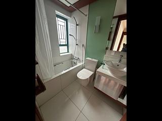 Tai Kok Tsui - The Long Beach Tower 6 07