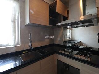 Wan Chai - The Avenue Phase 1 03