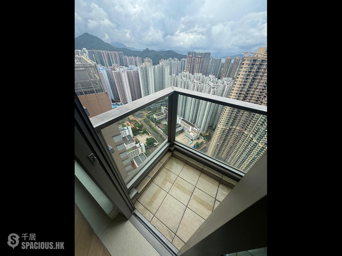 Tseung Kwan O - The Wings 01