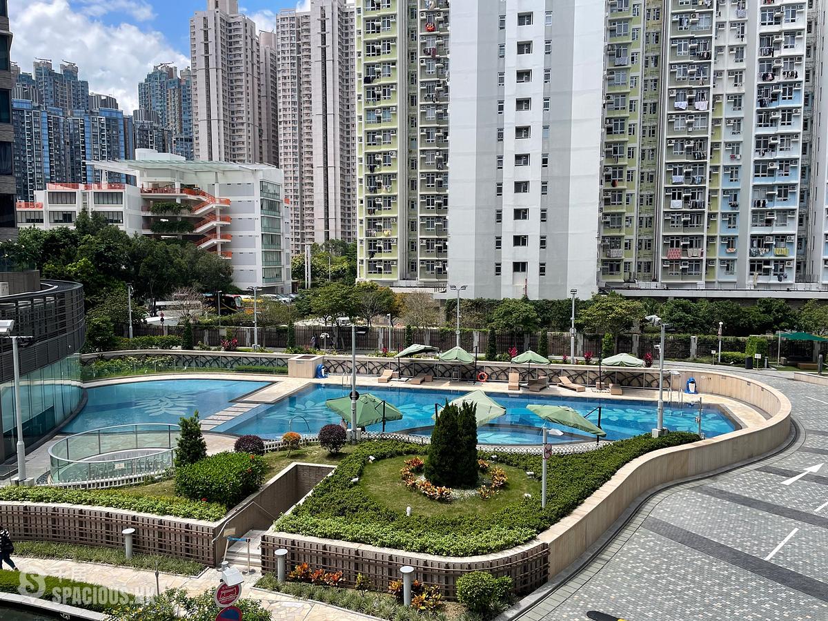Tseung Kwan O - The Papillons Block 2 01