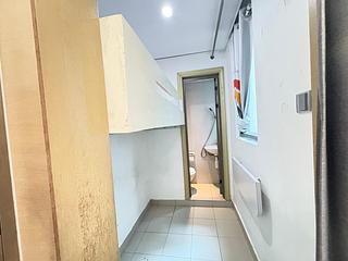 Mid Levels West - 80 Robinson Road 03
