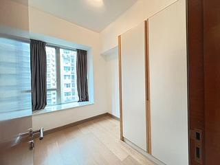 Mid Levels West - 80 Robinson Road 04