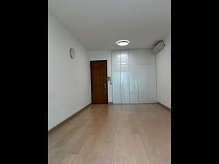 Mid Levels West - 80 Robinson Road 06