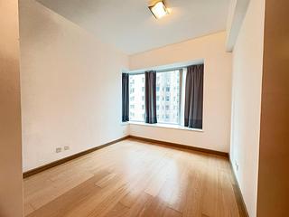 Mid Levels West - 80 Robinson Road 08