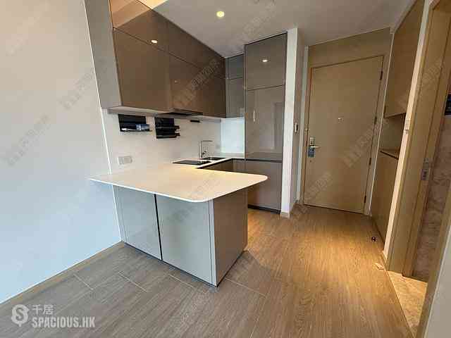 Wong Chuk Hang - The Southside Phase 2 La Marina 01