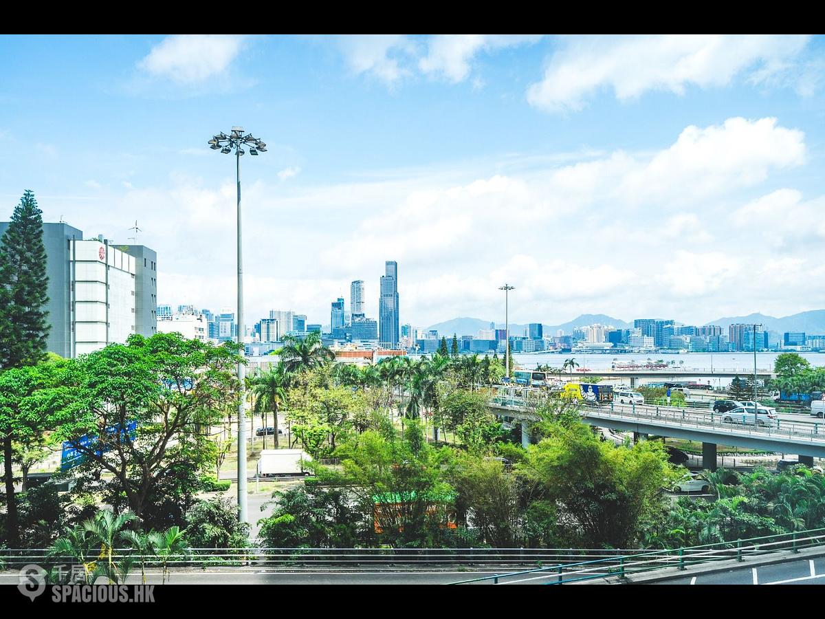 Wan Chai - Hyde Centre 01