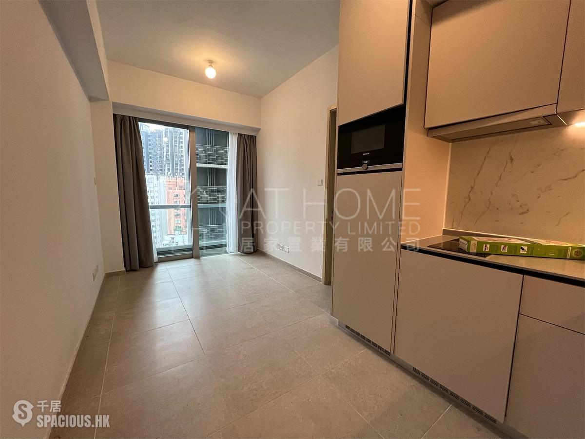 Sai Ying Pun - No.8 Hing Hon Road (Resiglow-Bonham) 01