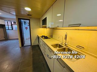 Kowloon Tong - Sunderland Estate Block C 09