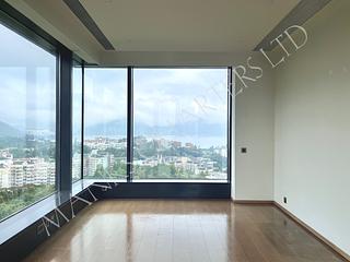Chung Hom Kok - City Icon Block 1 02