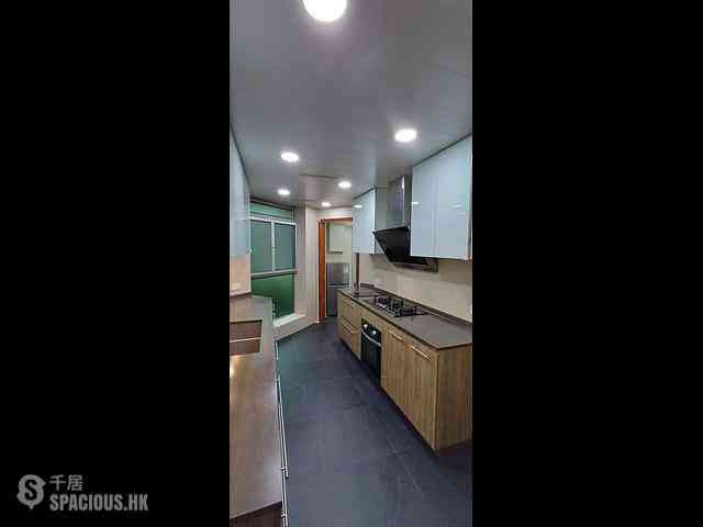 Mid Levels Central - Regence Royale Tower 1 09