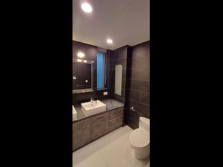 Mid Levels Central - Regence Royale Tower 1 15