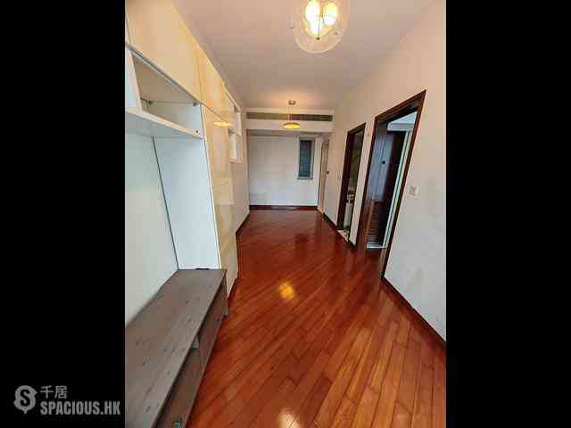 Yau Ma Tei - The Coronation Tower 6 03