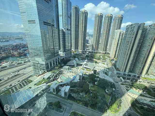 West Kowloon - The Harbourside 01
