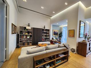 Chung Hom Kok - 33, Cape Road 03