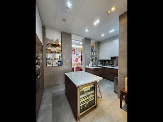 Chung Hom Kok - 33, Cape Road 04