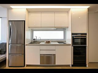 Noho - 7-9, Shin Hing Street 06