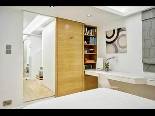 Noho - 7-9, Shin Hing Street 07