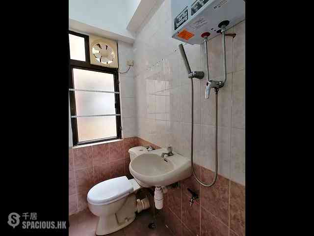 Shek Tong Tsui - Sum Way Mansion 01