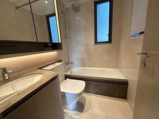 Wong Chuk Hang - The Southside Phase 1 Southland Tower 2B 09