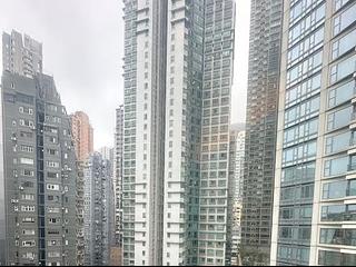 Mid Levels Central - Windsor Court 05
