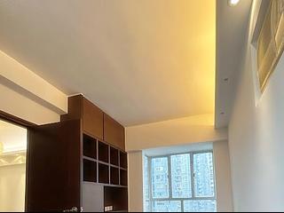 Mid Levels Central - Windsor Court 02