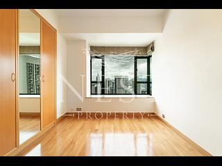 Mid Levels Central - Fairlane Tower 05