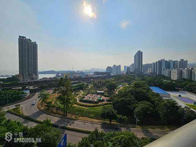 Tai Kok Tsui - Harbour Green 01