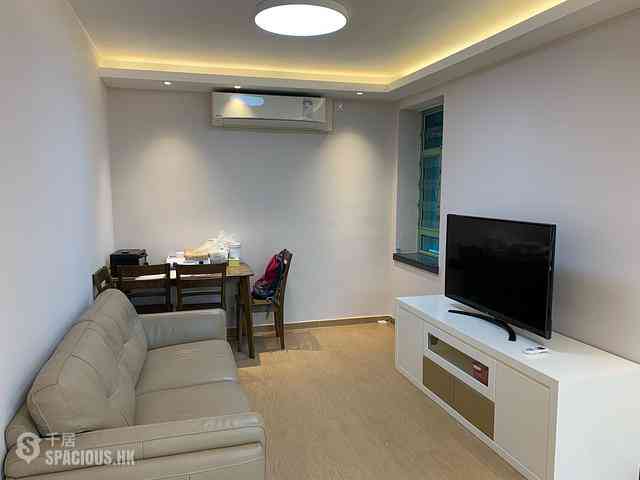 Wan Chai - Royal Court 01