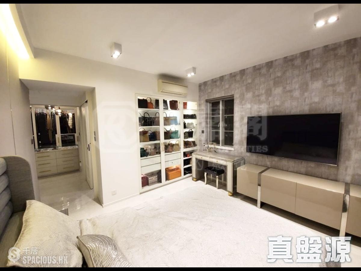 Braemar Hill - Summit Court 01
