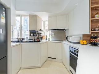 Mid Levels Central - Jing Tai Garden Mansion 05