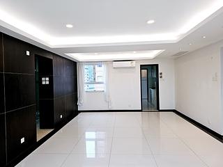 Braemar Hill - Evelyn Towers 03