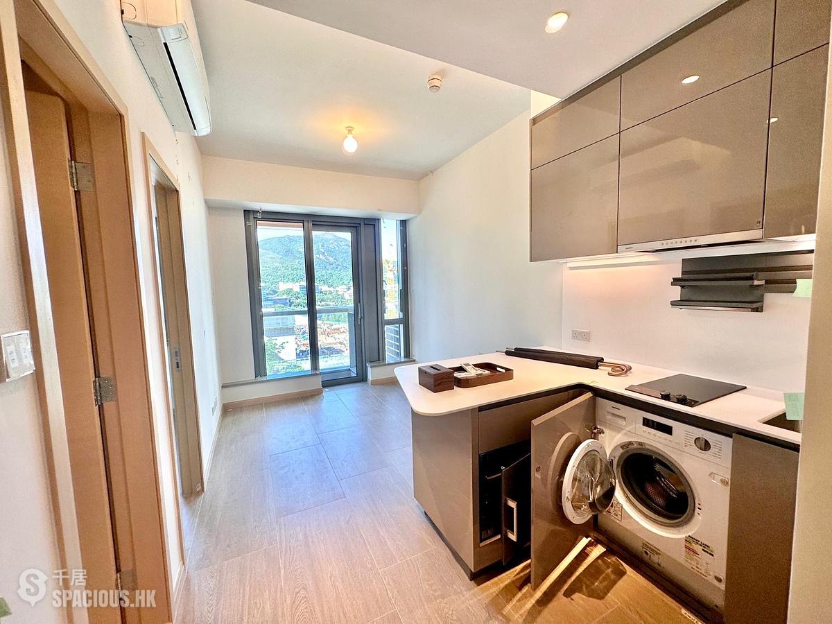 Wong Chuk Hang - The Southside Phase 2 La Marina Tower 2B 01