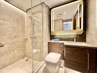 Wong Chuk Hang - The Southside Phase 2 La Marina Tower 2B 08
