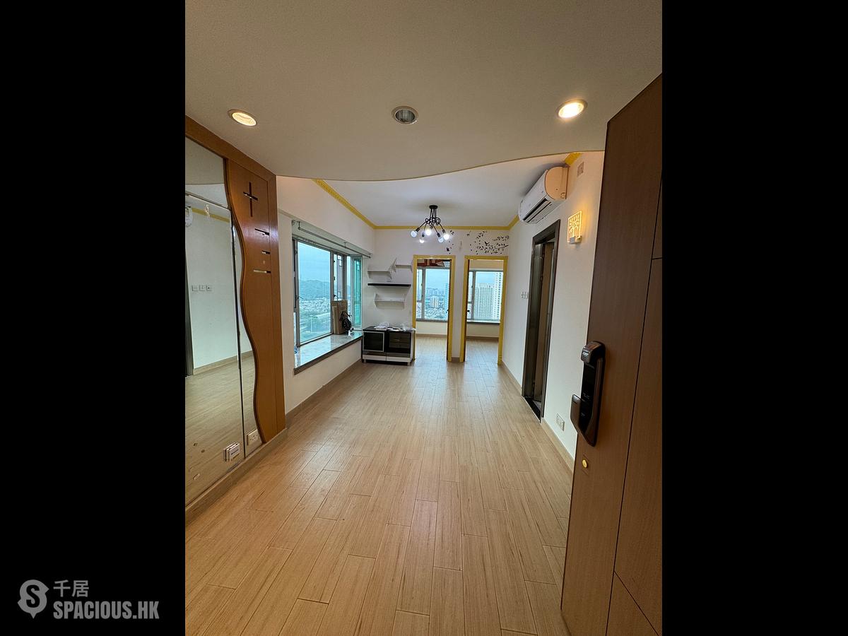 Tuen Mun - Parkland Villas Block 6 01