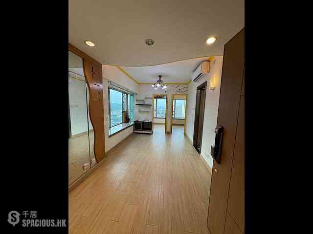 Tuen Mun - Parkland Villas Block 6 01