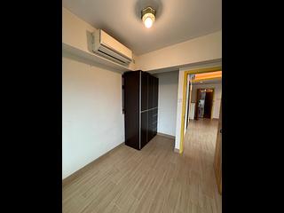 Tuen Mun - Parkland Villas Block 6 08