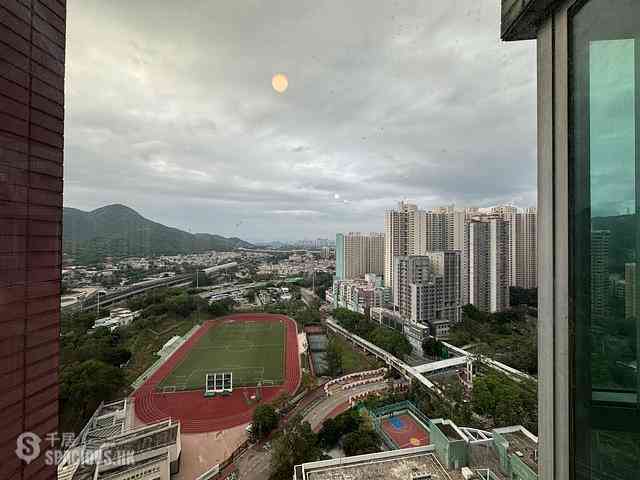 Tuen Mun - Parkland Villas Block 6 10