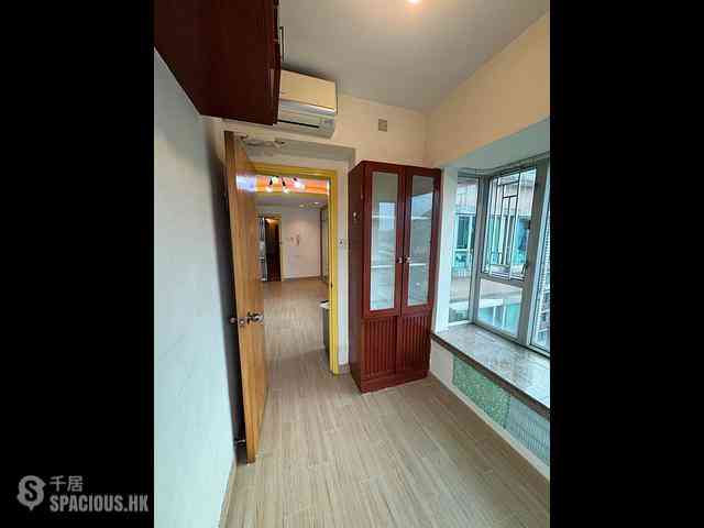 Tuen Mun - Parkland Villas Block 6 12