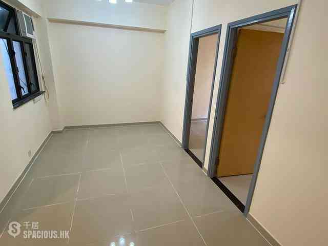 Causeway Bay - Kim Ming Building 04